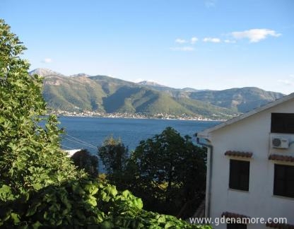 Family Apartments, private accommodation in city Kra&scaron;ići, Montenegro